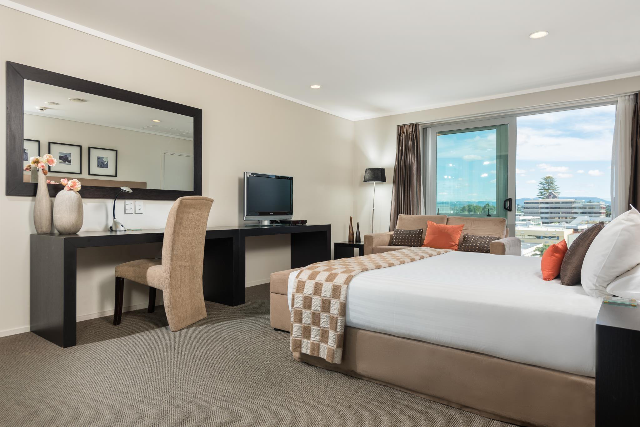 Deluxe, Devonport View