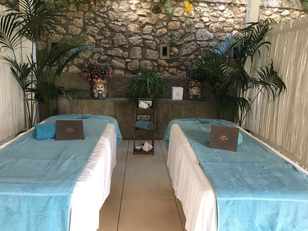 Hotel Villa Brunella 38/74