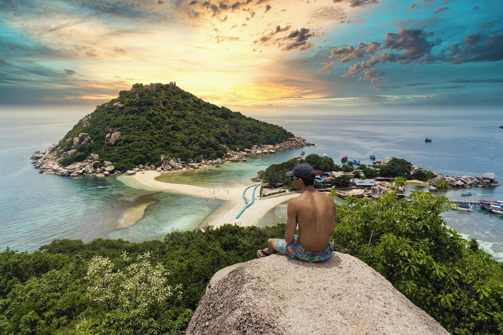 Koh lanta Hotels and Co Working Space 59/65