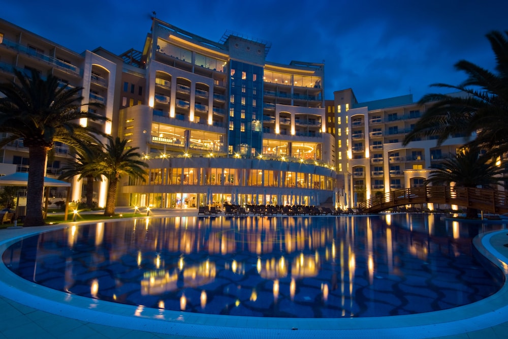 Splendid Conference Spa Resort in BECICI