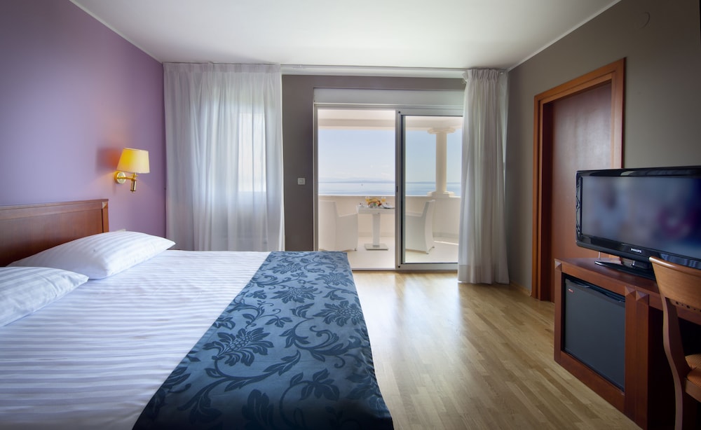 Hotel Laurus 15/82