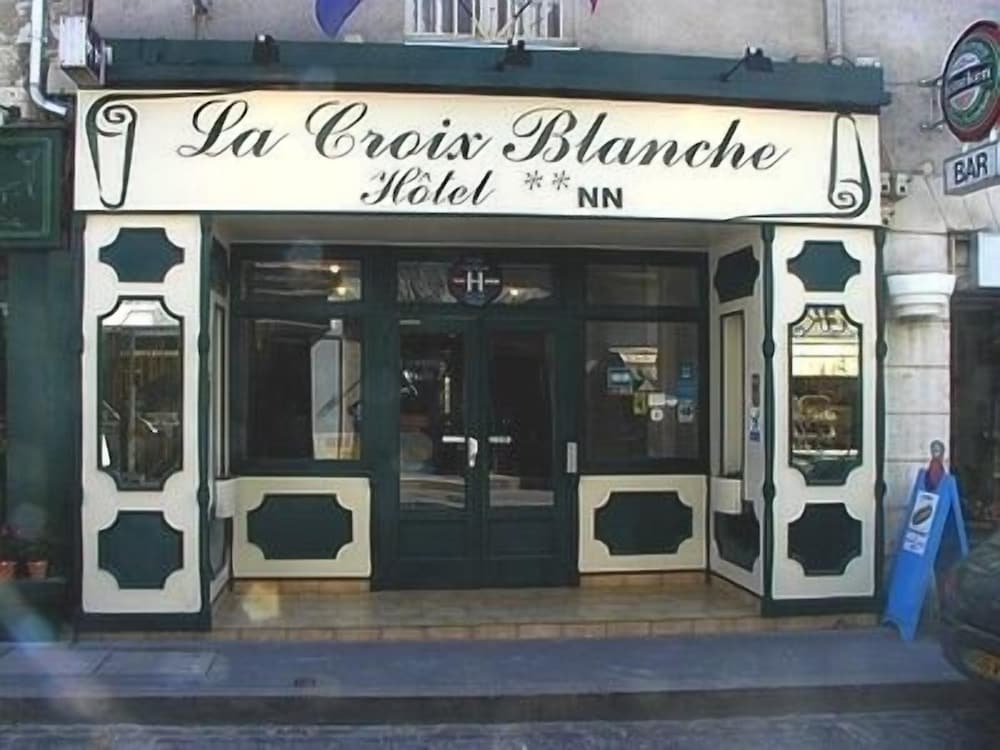 HOTEL LA CROIX BLANCHE 1/31