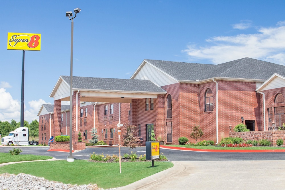 Super 8 By Wyndham Lowell/Bentonville/Rogers Area 3/18