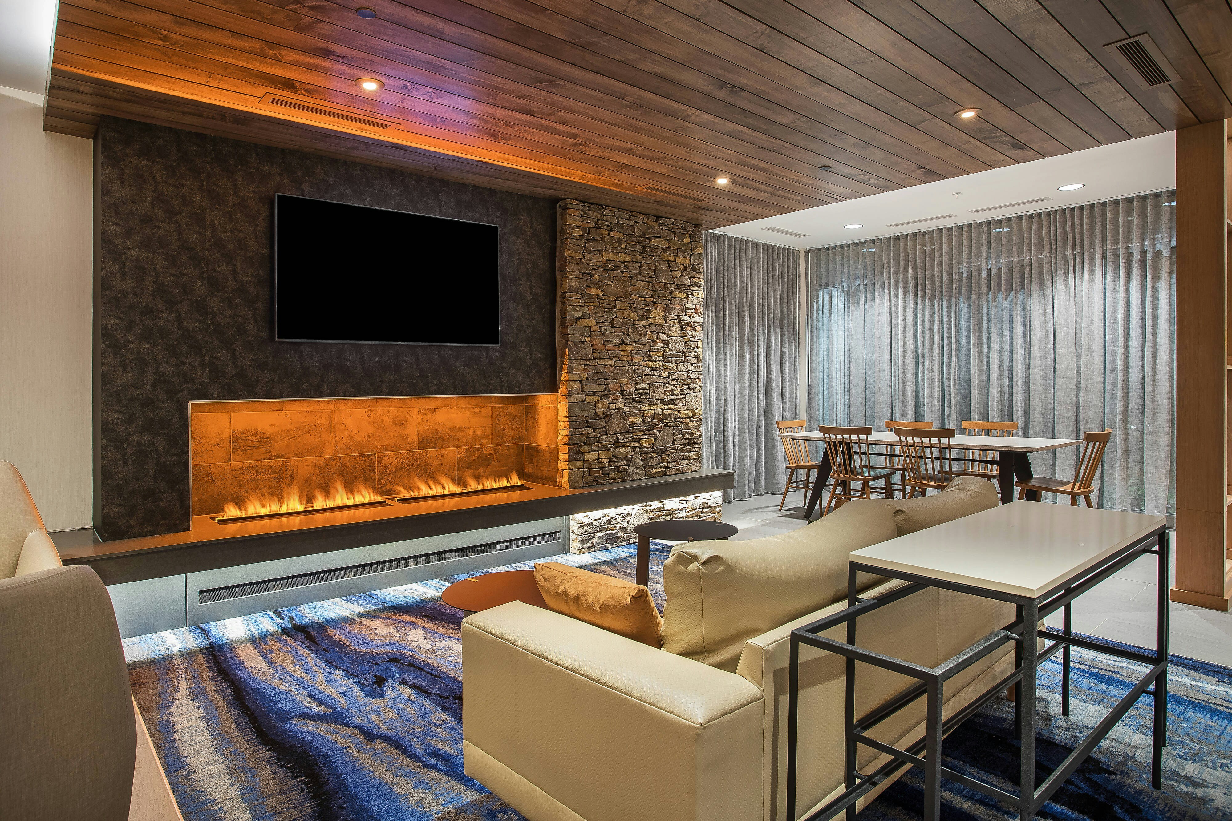 Fairfield Inn & Suites By Marriott Pigeon Forge 41/46