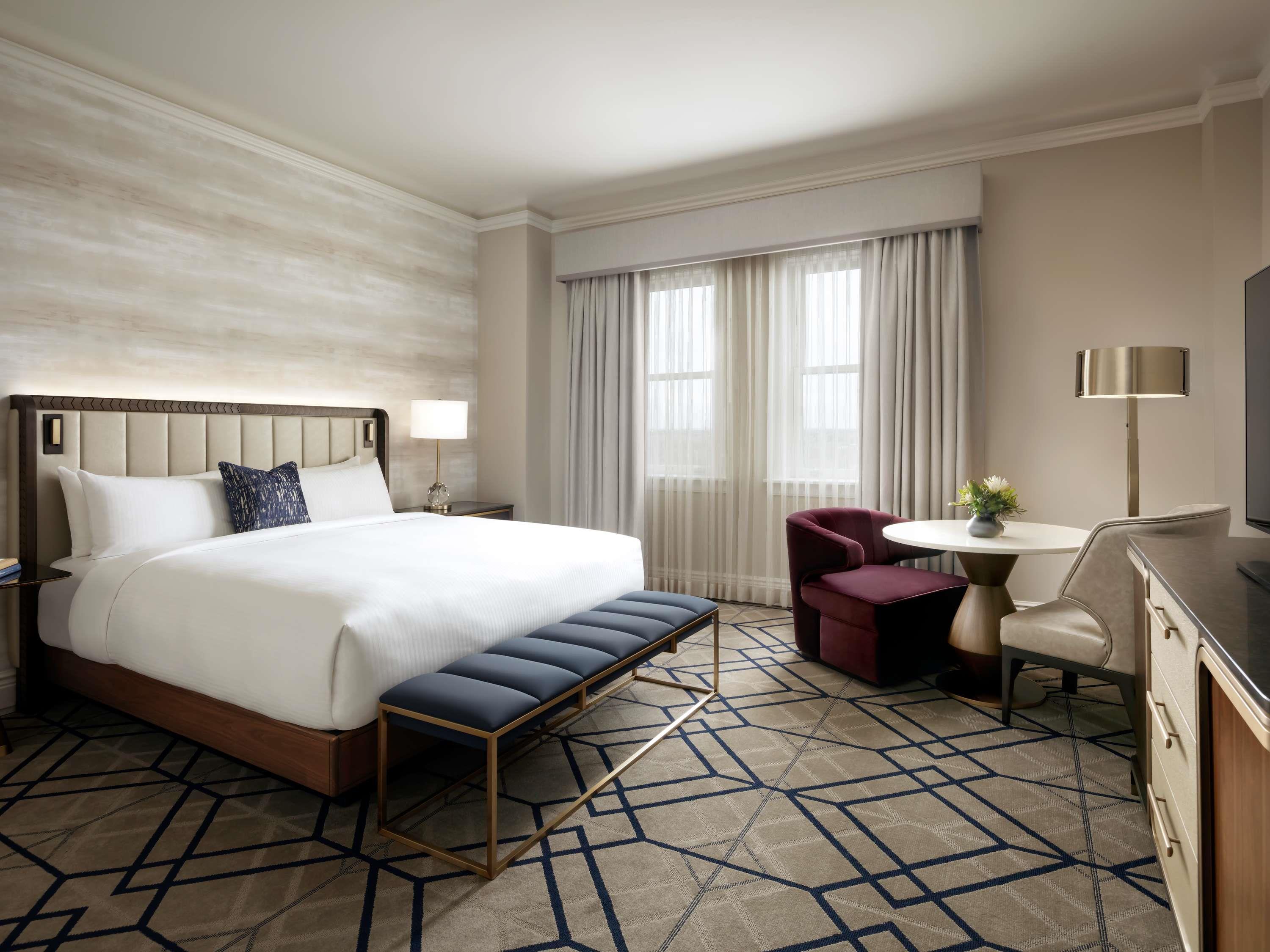 Fairmont, River, King Bed, Valley View