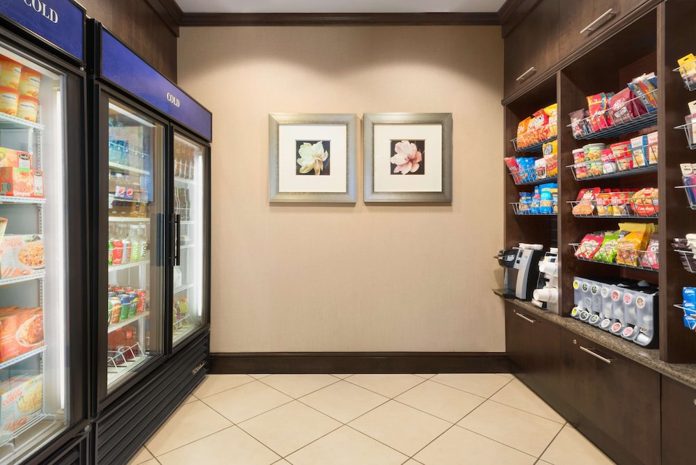 Hilton Garden Inn Dulles North 43/82