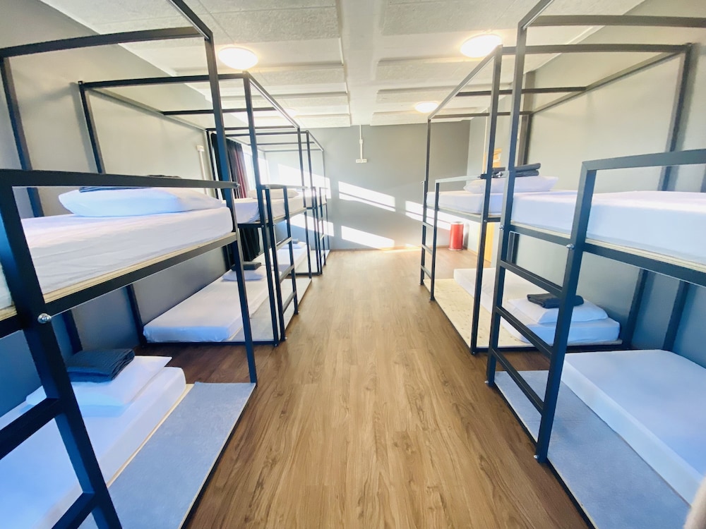 Bus Hostel Reykjavik 37/43