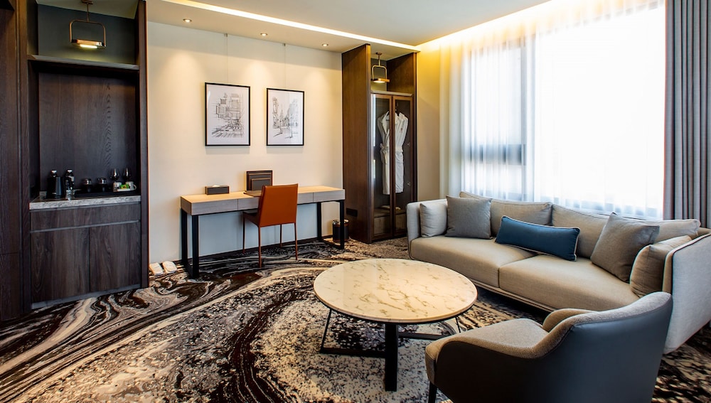 JSL hotel 55/70