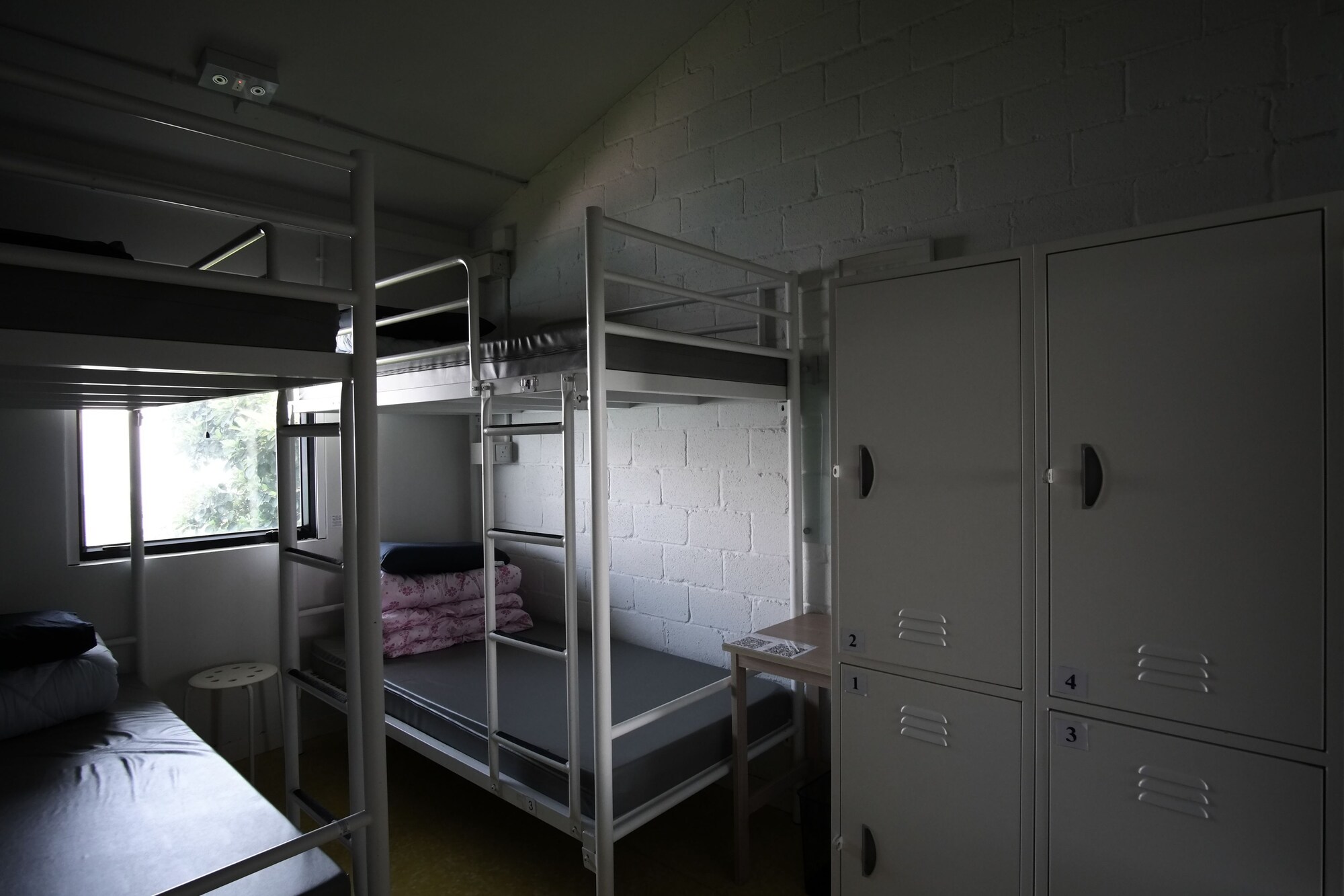 PRIVATE, MIXED DORM, 2 BUNK BEDS