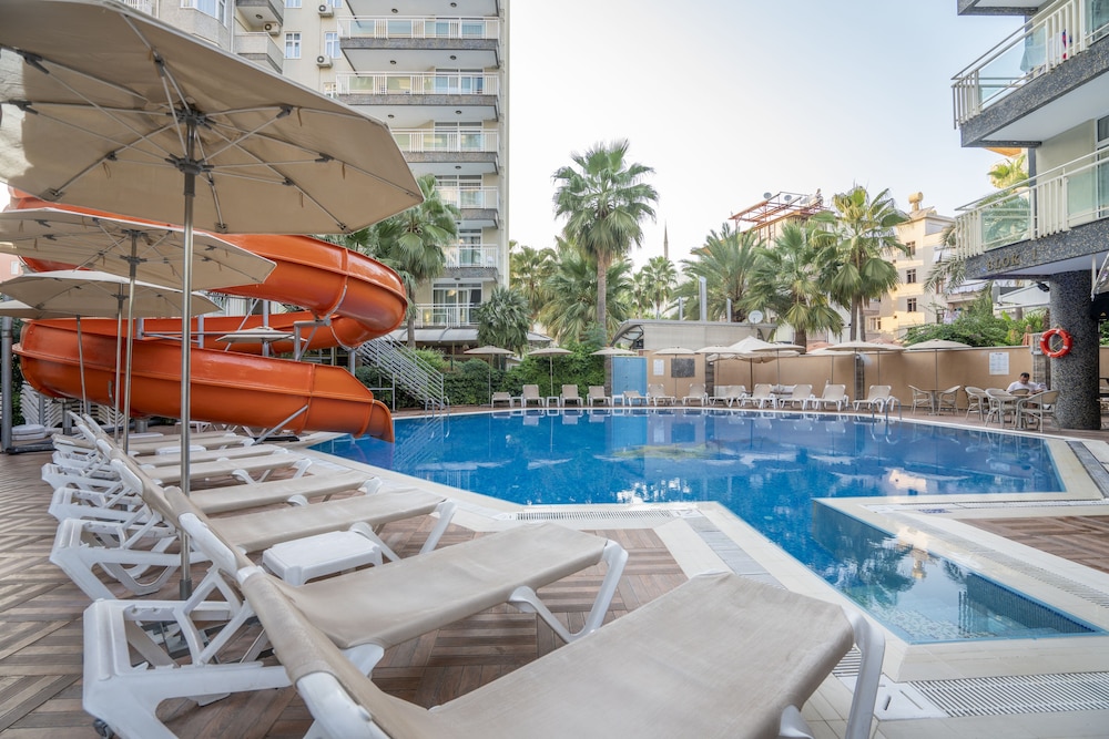 Carmen Suite Hotel 20/32