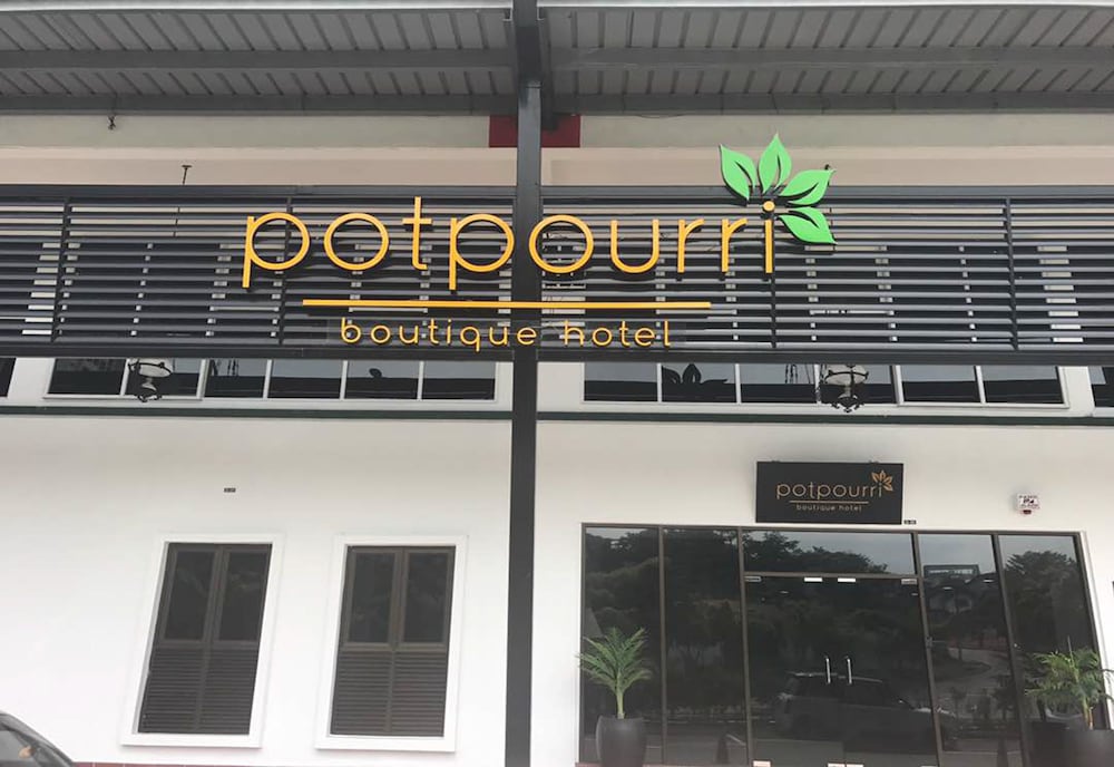 Potpourri Boutique Hotel 33/54
