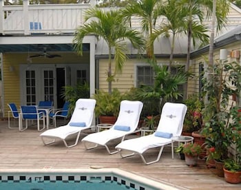 Heron House Court - Adult Only 10/65
