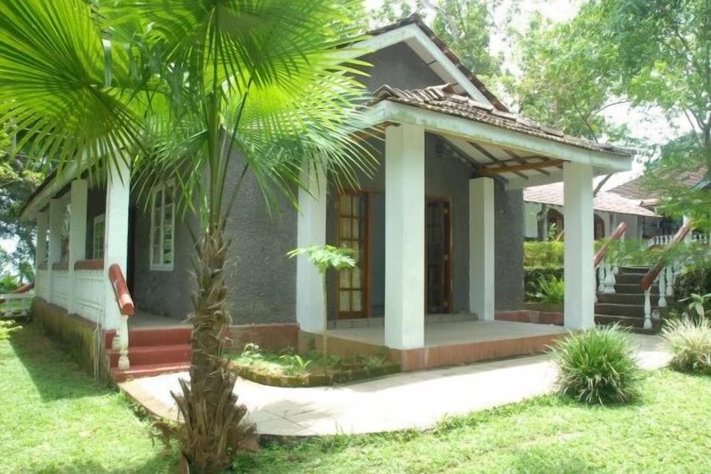 The Bungalow At Pantiya Estate 2/19