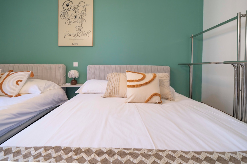 Senior, Apartment, 4 Double Beds