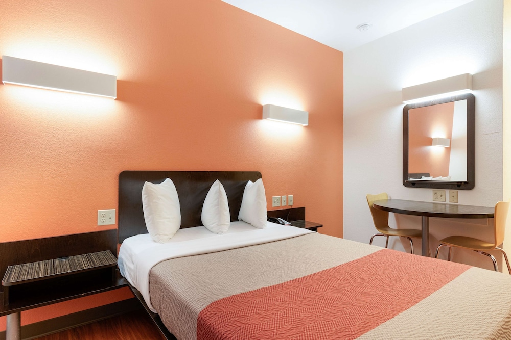 Motel6 Wilkes Barre, PA - Arena 8/51