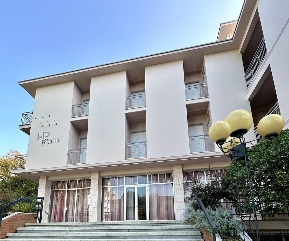 Hotel Paglierani 8/74