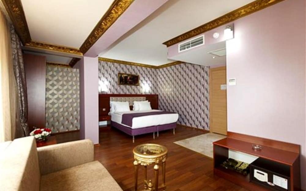 Alrazi Hotel 37/56