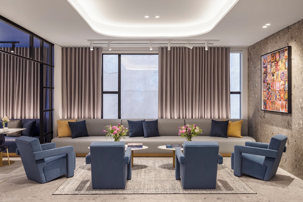 Hotel Indigo Melbourne Little Collins by IHG 26/48