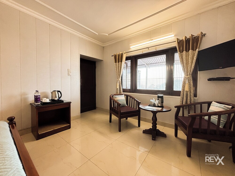 HOTEL SUNNY COT 29/55