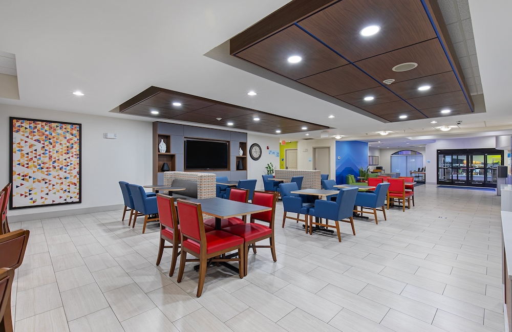 Holiday Inn Express Hotel and Suites Mt. Juliet-Nashville Area 54/70
