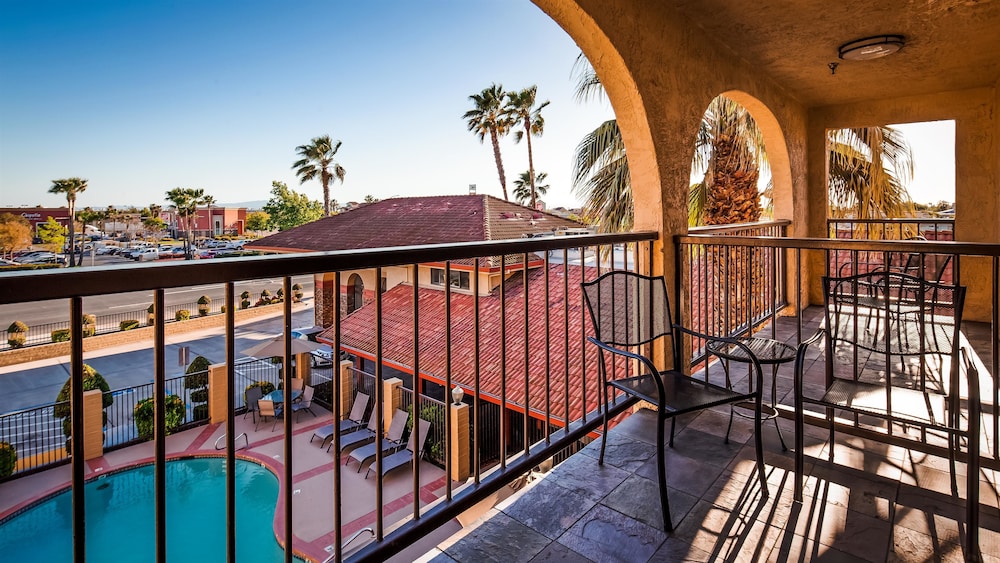 Best Western Plus Executive Inn & Suites in MANTECA - CA