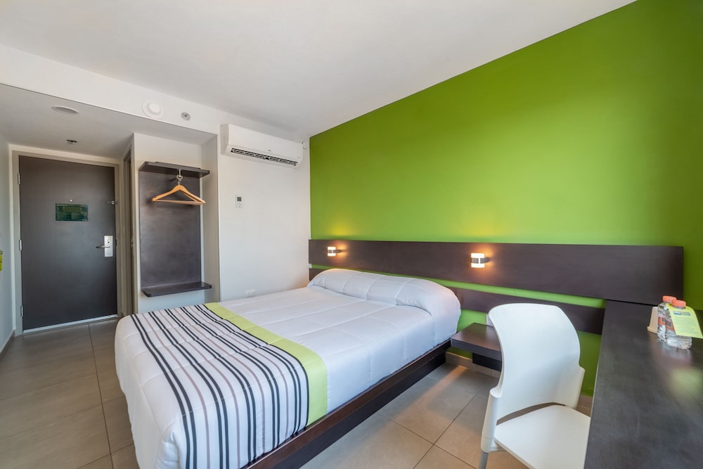 City Express Junior by Marriott Toluca Zona Industrial 13/39