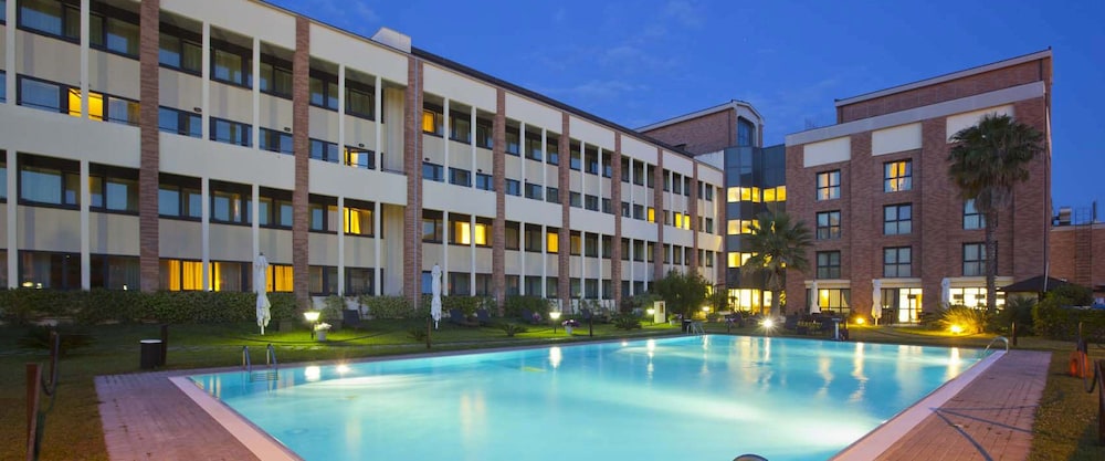 Mercure Rome Leonardo Da Vinci Airport in FIUMICINO