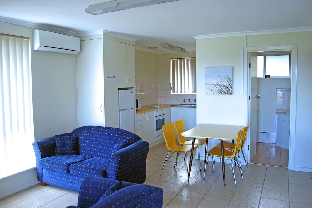 Robetown Motor Inn And Apartments 53/80