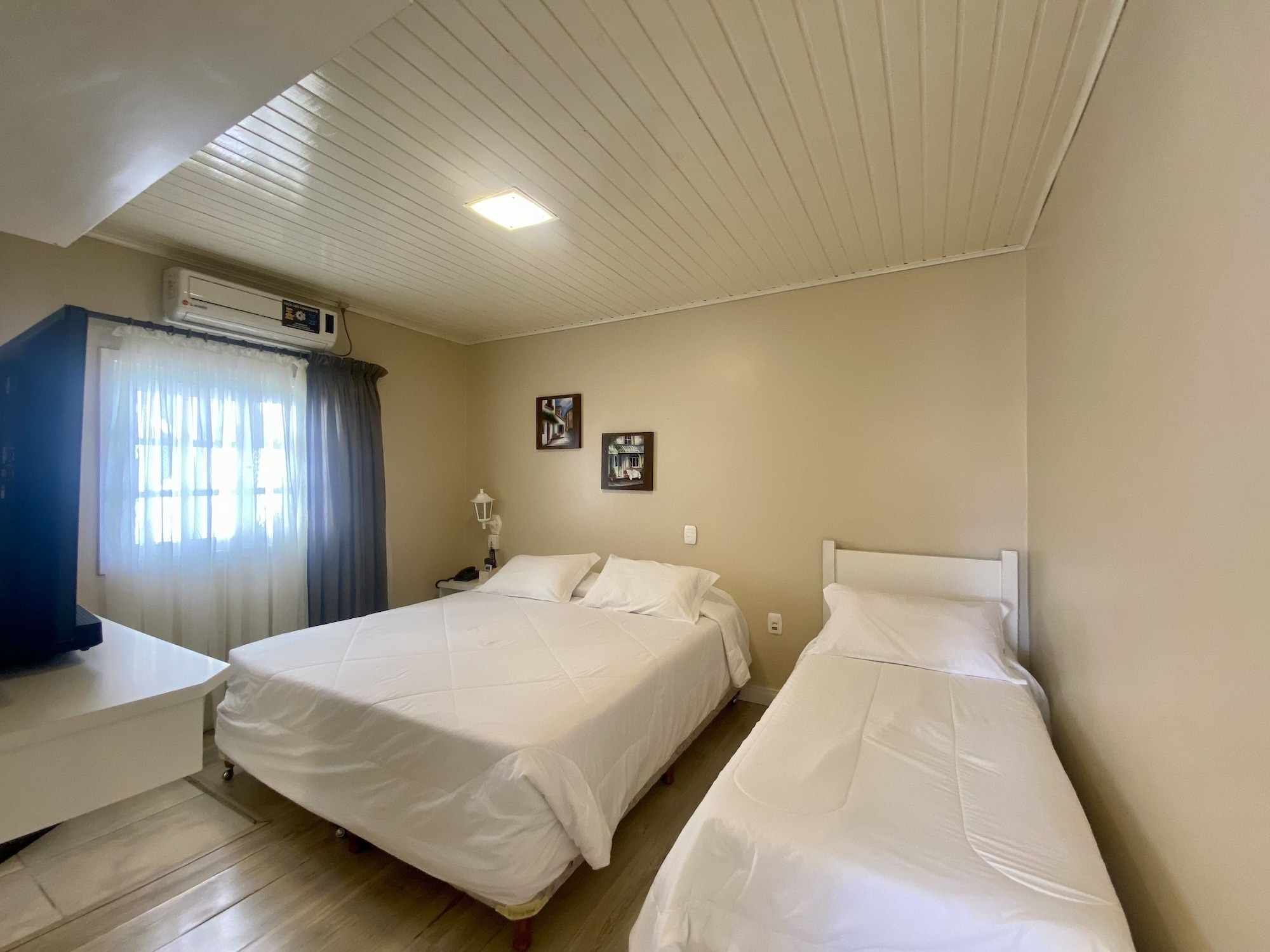 1 BEDROOM, FAMILY, CHALET