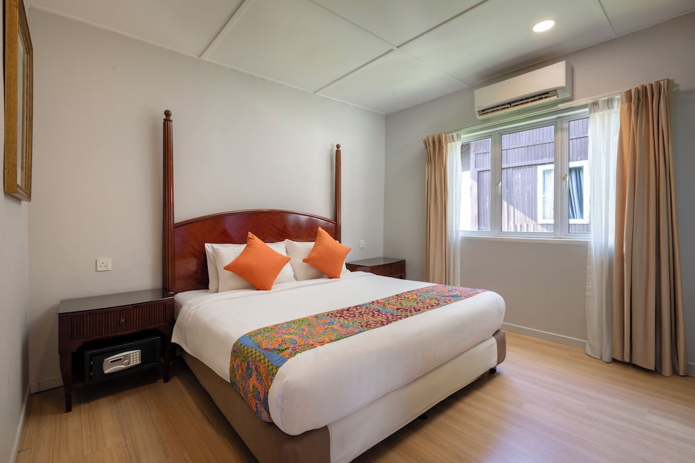 Garden, Family, Chalet, Queen and Twin Beds