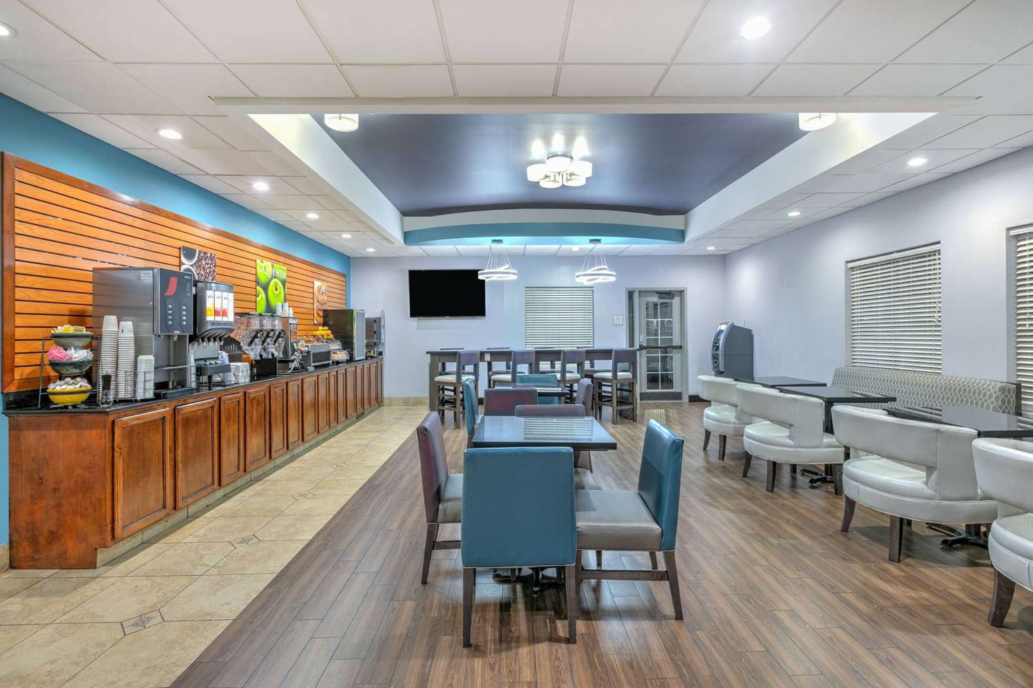 La Quinta Inn & Suites by Wyndham Tulsa Airpt / Expo Square 21/35