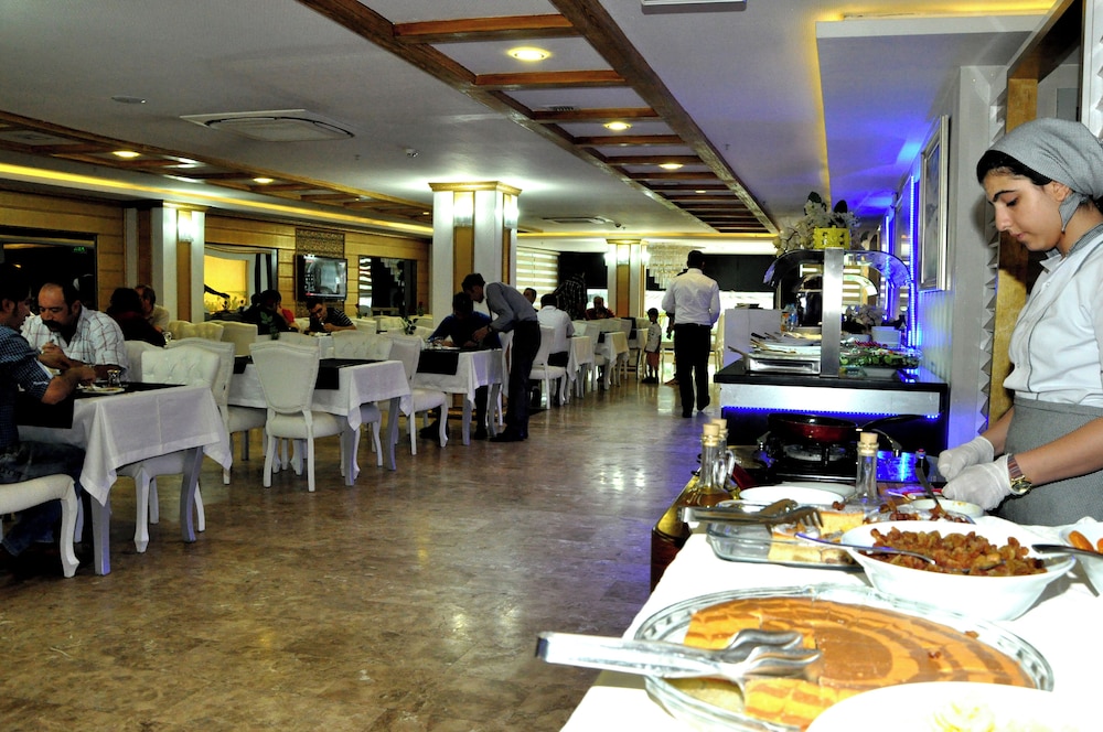 Ancient Mesopotamia Hotel 33/42