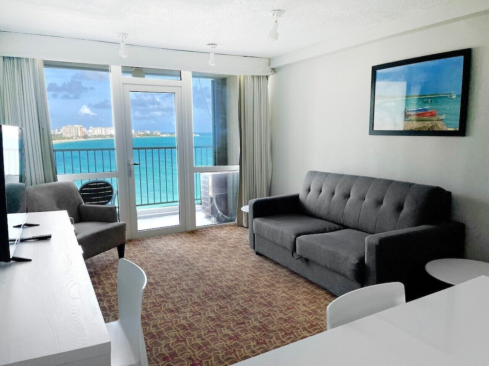 ESJ Beach Hotel 30/42
