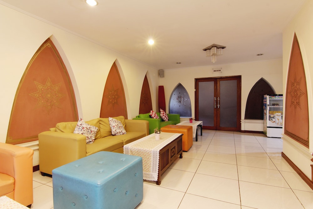 Lingga Hotel 25/37