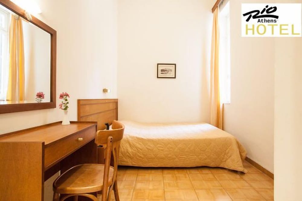 ROOM, SINGLE