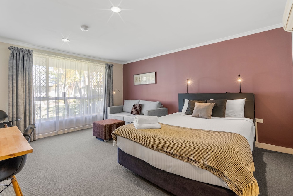 PREMIUM, KING BED