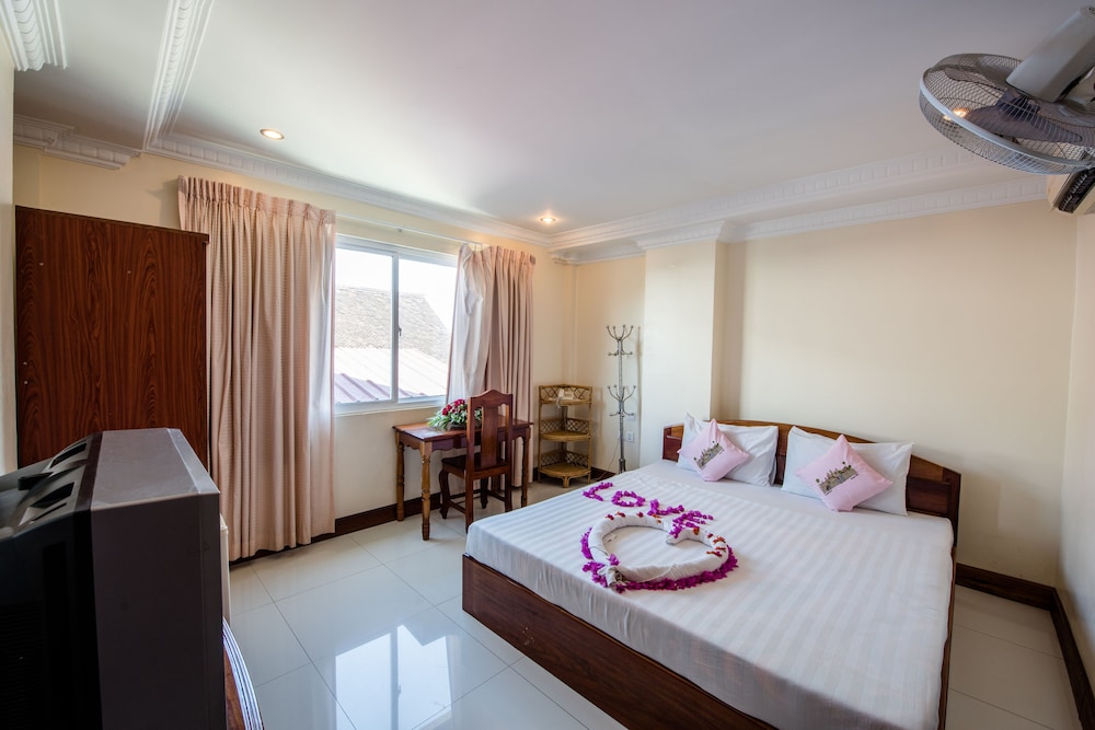 Seng Hout Hotel 24/53