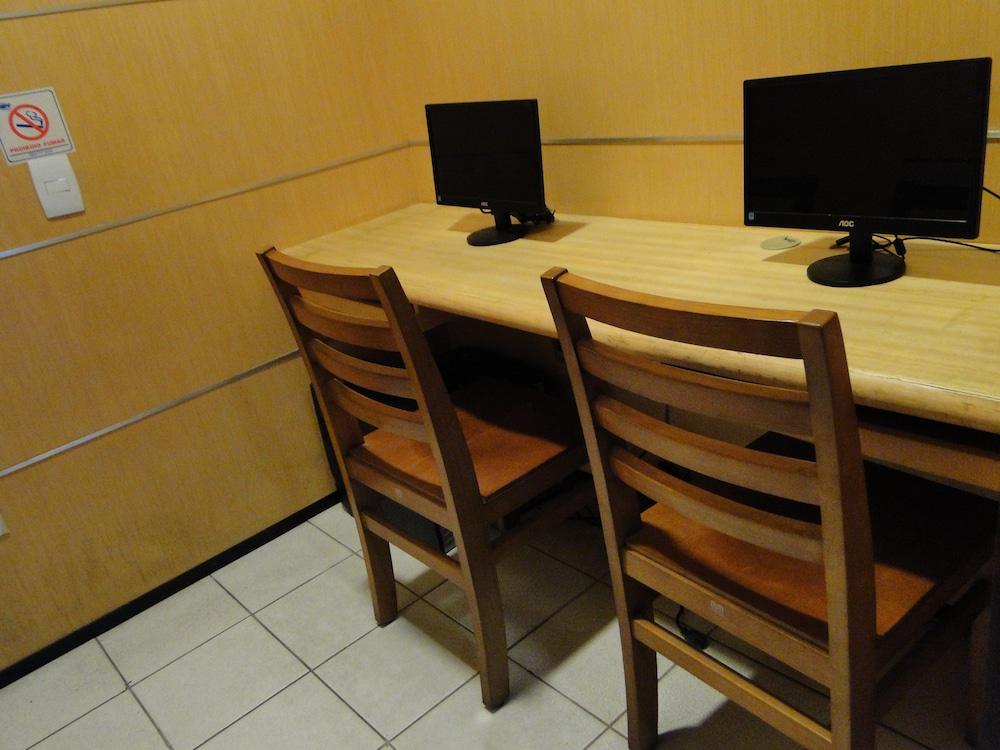 Plaza Praia Suites 65/75