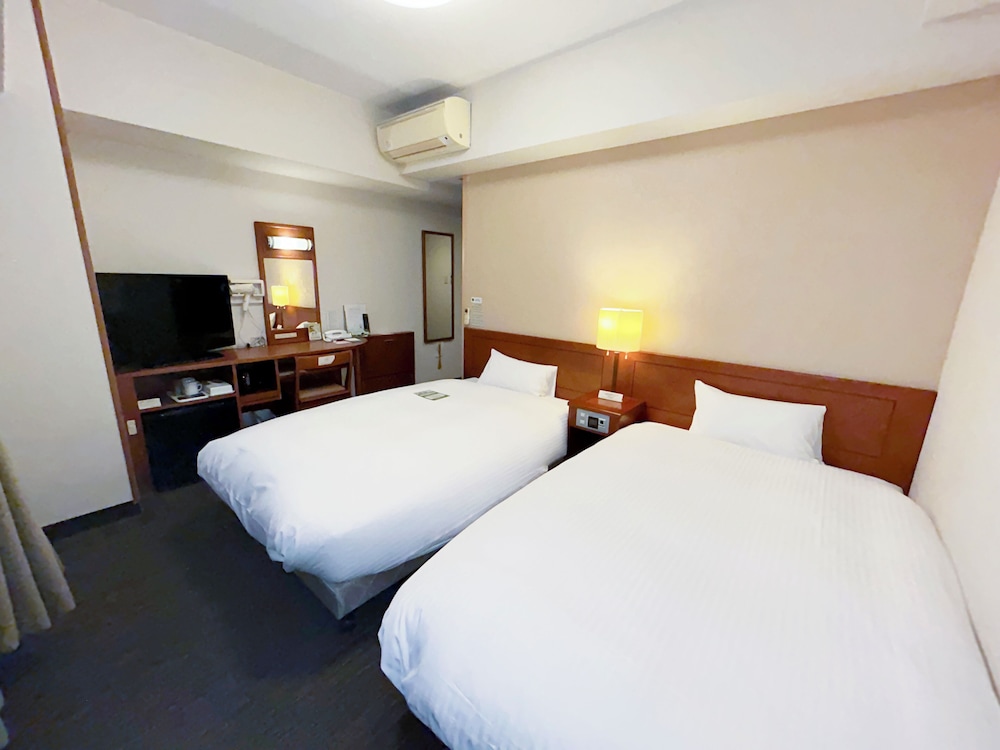Hotel Route-Inn Tosu Ekimae 22/63