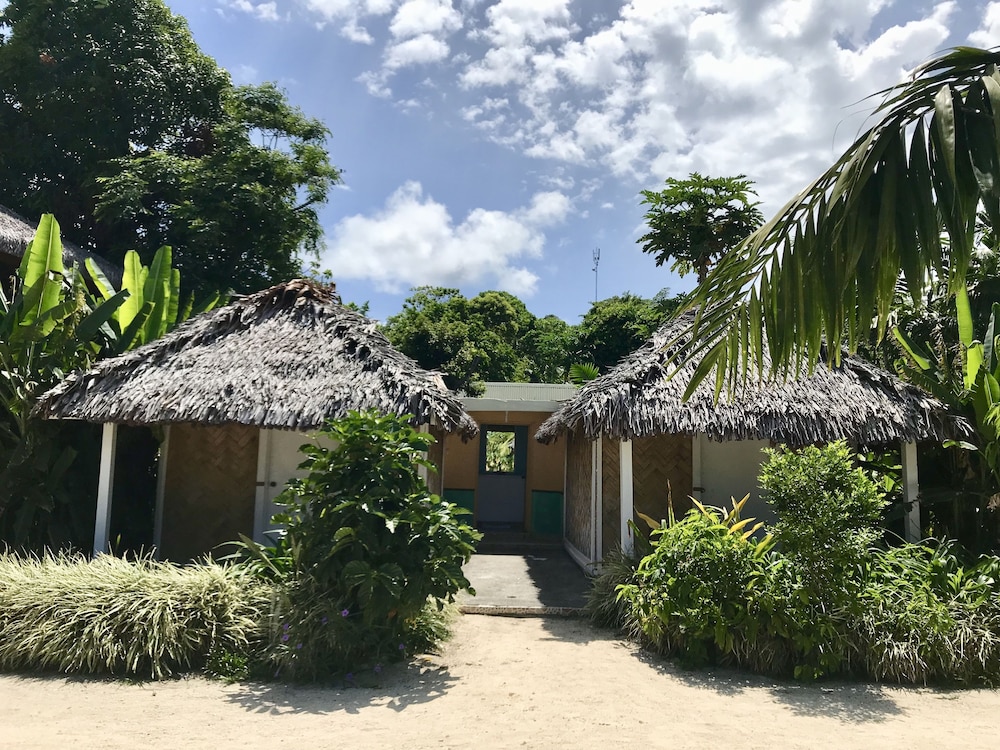 Tanna Evergreen Resort & Tours 45/50