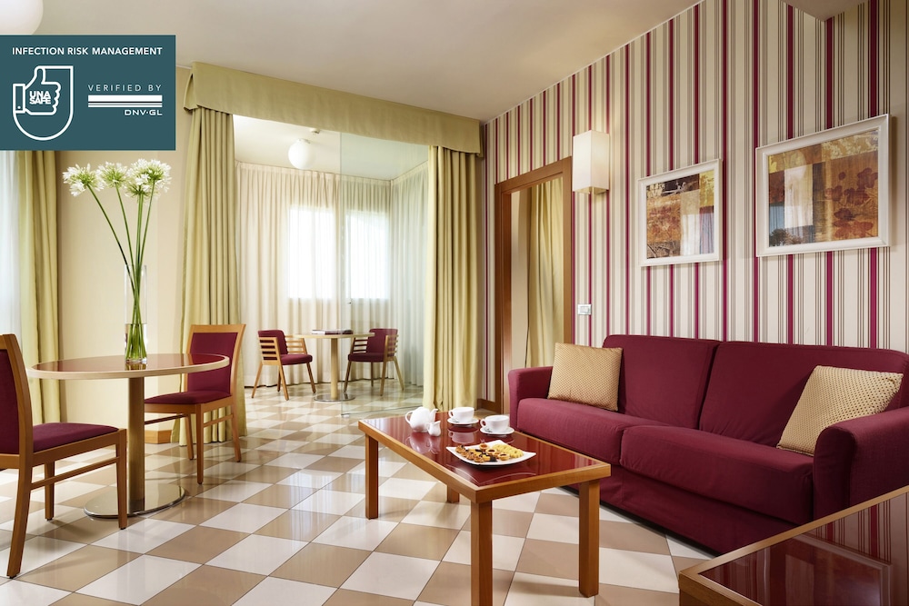 Unahotels The One Milan 37/57