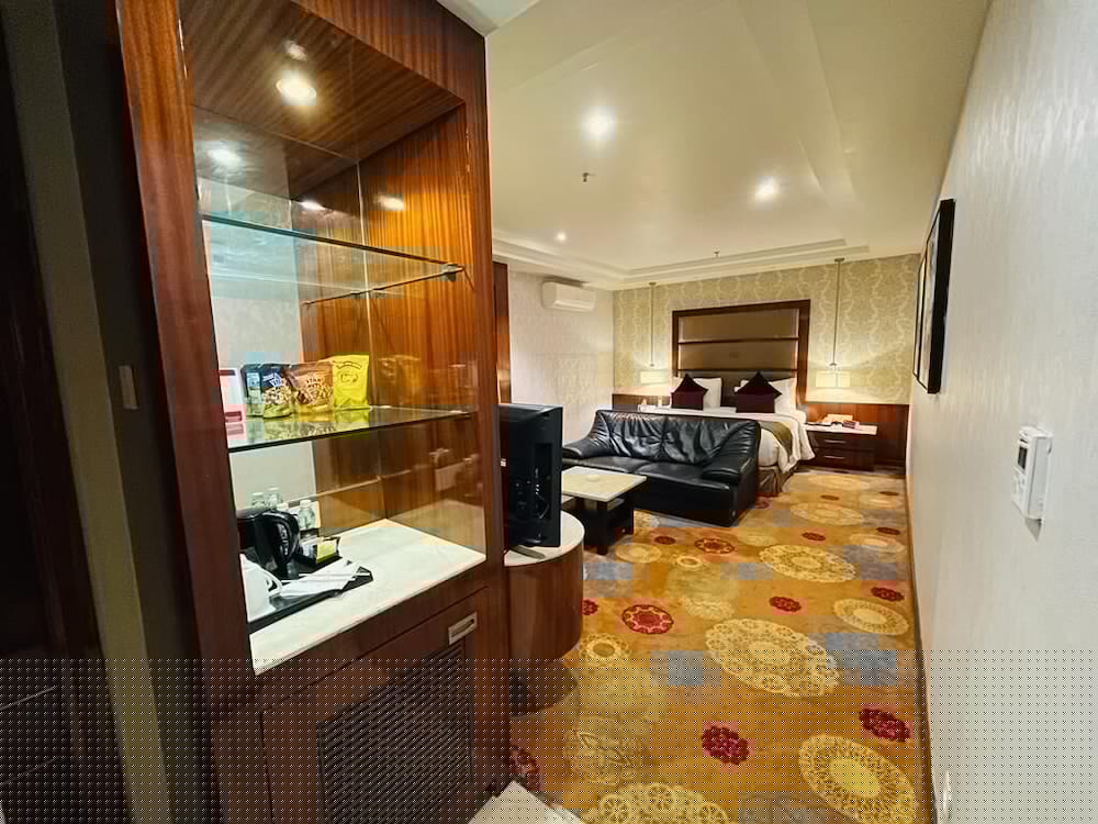 Ramada by Wyndham Ahmedabad 5/46