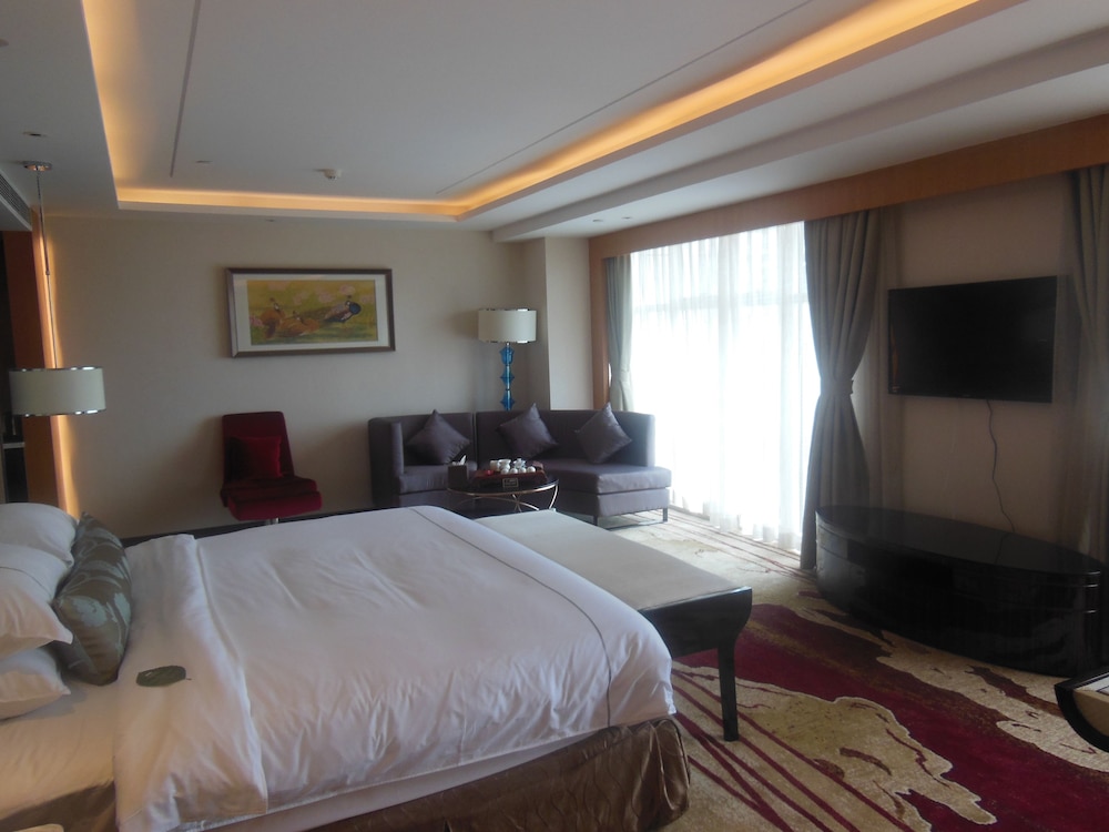 Manguo International Hotel 12/40