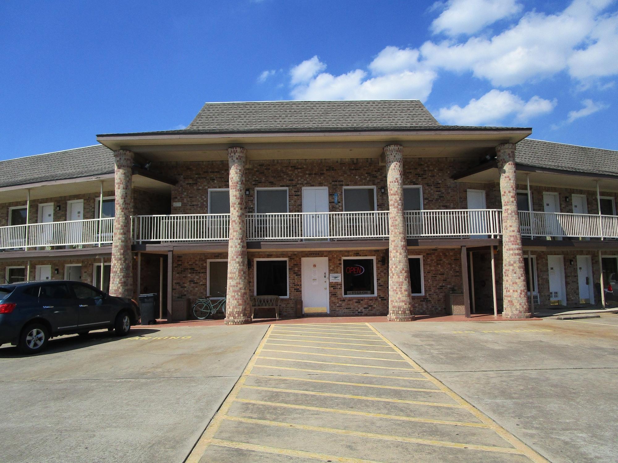 Lakeview Hotel 21/32