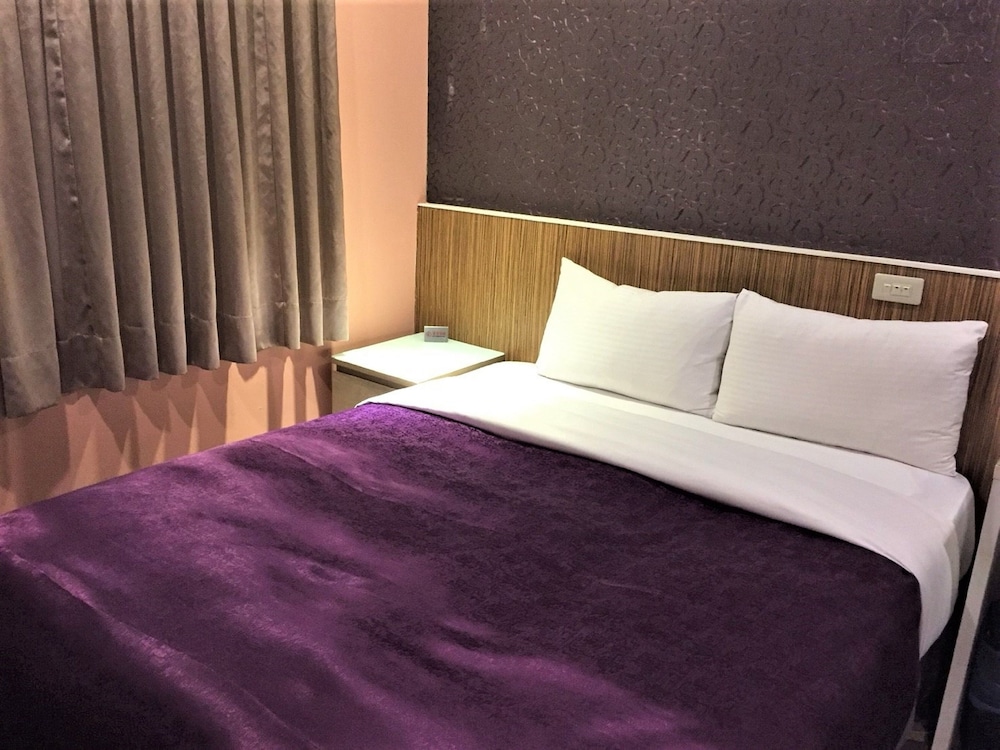 XIMEN HOTEL 19/70