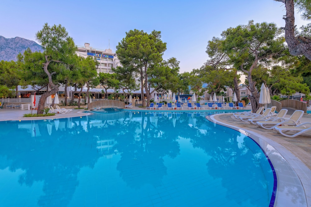 Amara Comfort Resort 38/40