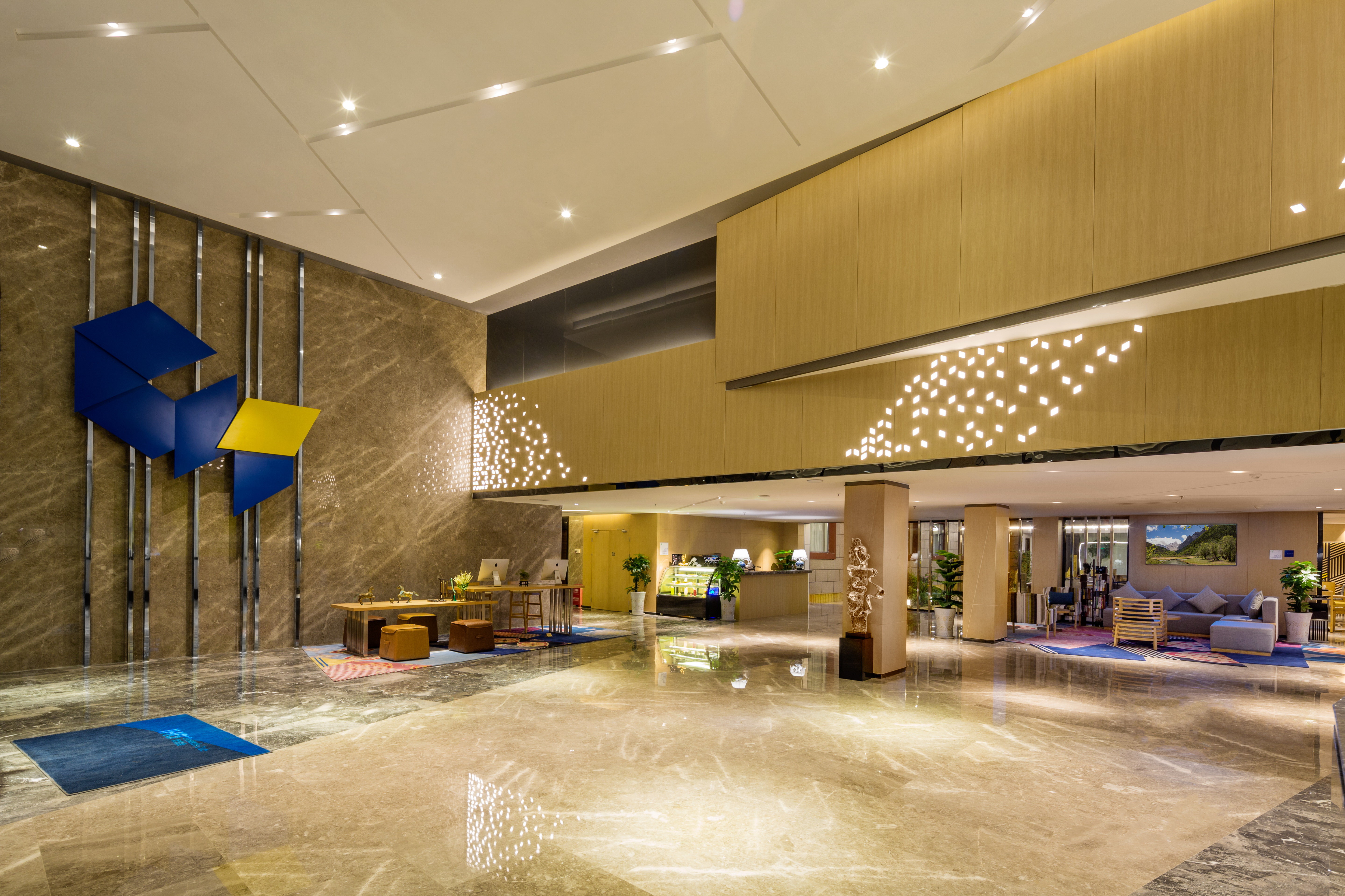 Holiday Inn Express Daocheng Yading 66/67