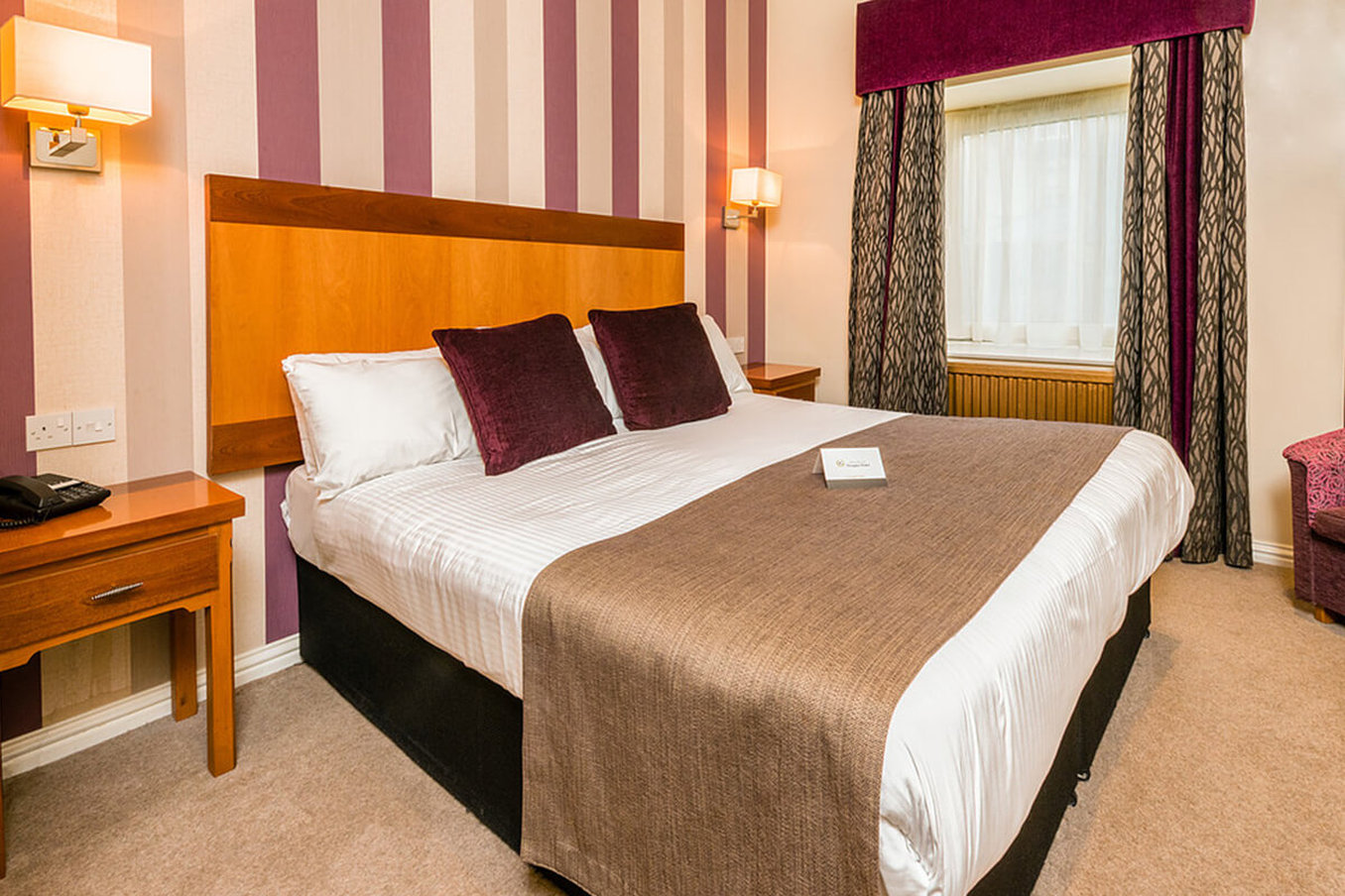 Aberdeen Douglas Hotel 25/96