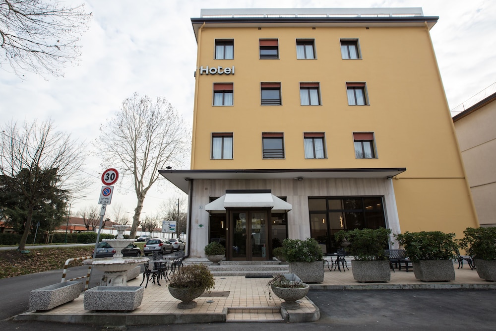 Hotel Ariston 2/46