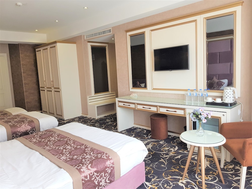 Gold Tbilisi Hotel 13/78